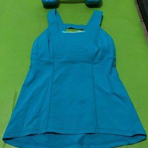 Lululemon workout top
